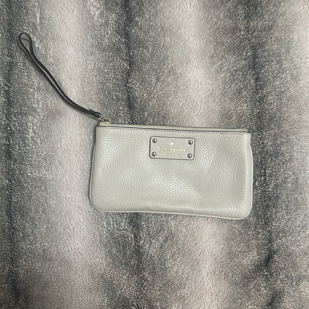 Kate Spade leather wristlet - Picture 2 of 4
